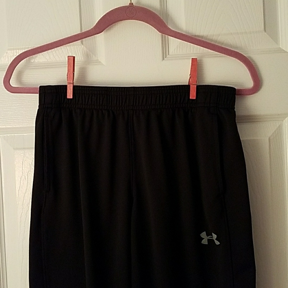 Boys track pants-Under Armour EUC